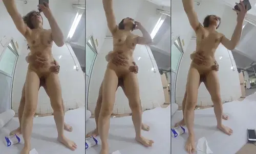 Lén lút chịch em nhân viên trong nhà kho công ty thì chồng em gọi điện thoại